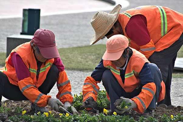 Martin Schepers - Arbeiterreihe Deutschland China - Serie von Arbeitenden in China Zhanjiagang und Deutschland Ruhrgebiet 