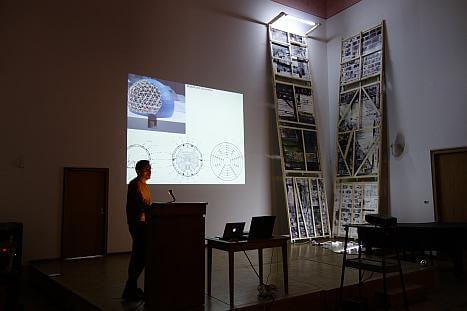 Martin Schepers - Idealstadt Heimat: Düsseldorf - Installationsansicht Der Möglichkeitsraum steckt im Ziegelstein, Kunstakademie Düsseldorf, November 2018 