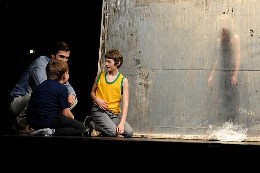 Martin Schepers - Mamma Medea - Mamma Medea, Landestheater StPölten, 2013, Inszenierung Philipp Hauß 